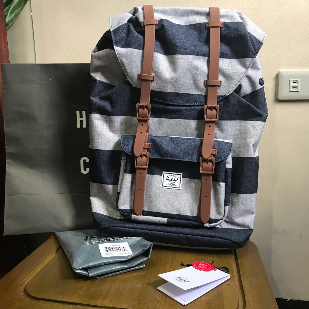 Herschel shop border stripe