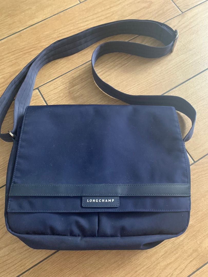 ErsA z Group l longchamp messenger sling bag