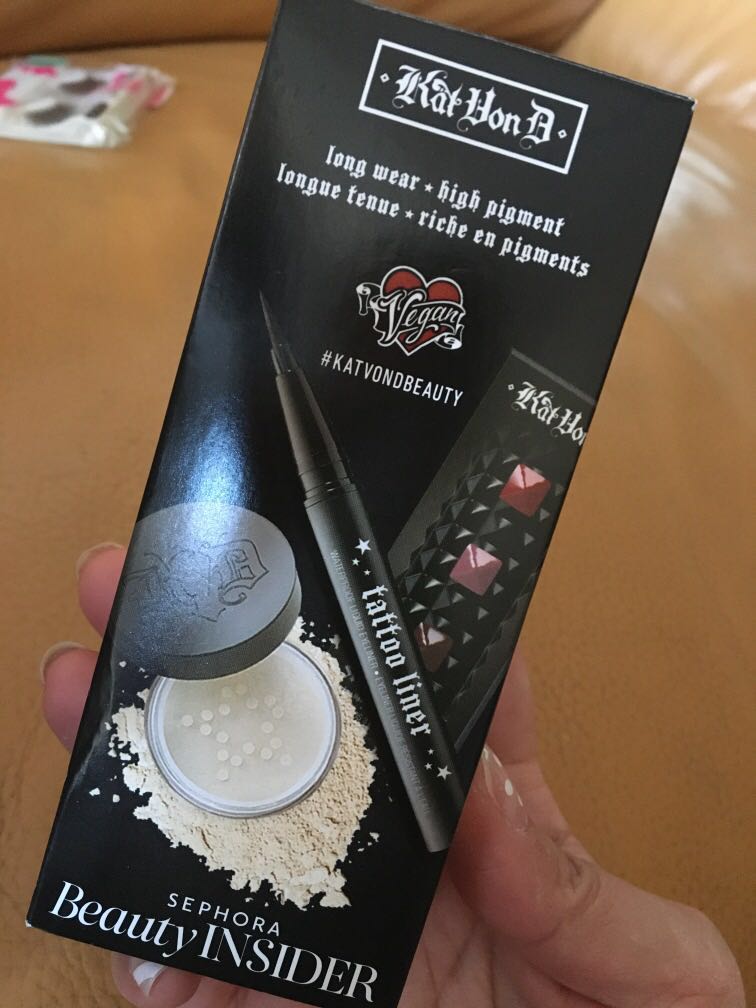 setting powder on lipstick