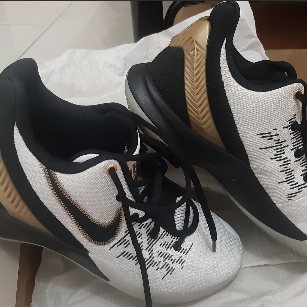 kyrie irving shoes flytrap 2