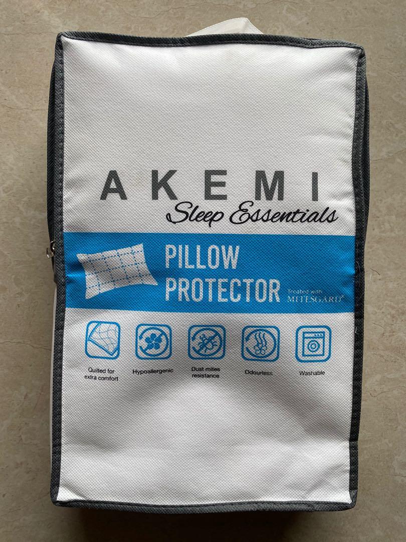 akemi pillow protector
