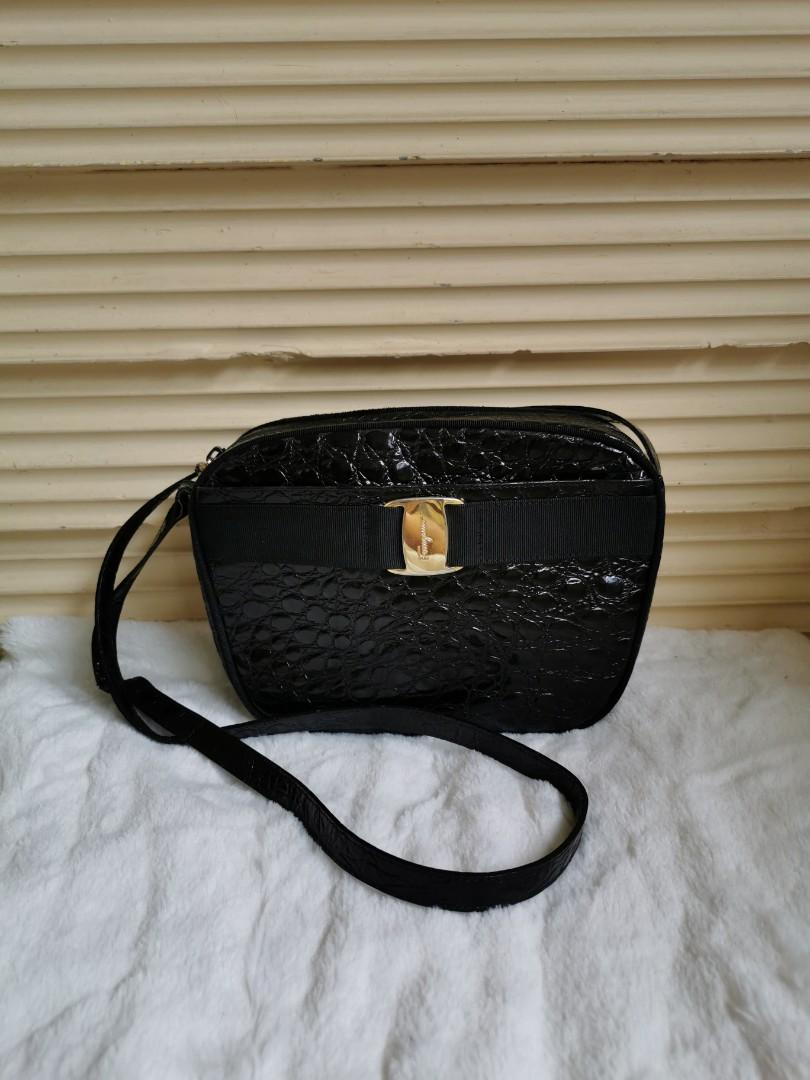 Authentic Salvatore Ferragamo Crocs Bag (Category: Luxury Bags & Wallets) located in San Pablo. Submitted by watchyouwantphsecond (Listing ID 266469047, Image 1). Description: Authentic Preowned Salvatore Ferragamo Crocs Crossbody Bag Interior 9/10 Exterior 9/10 Strap 9/10 Cash On Delivery Credit Card Accepted Open for layaway.