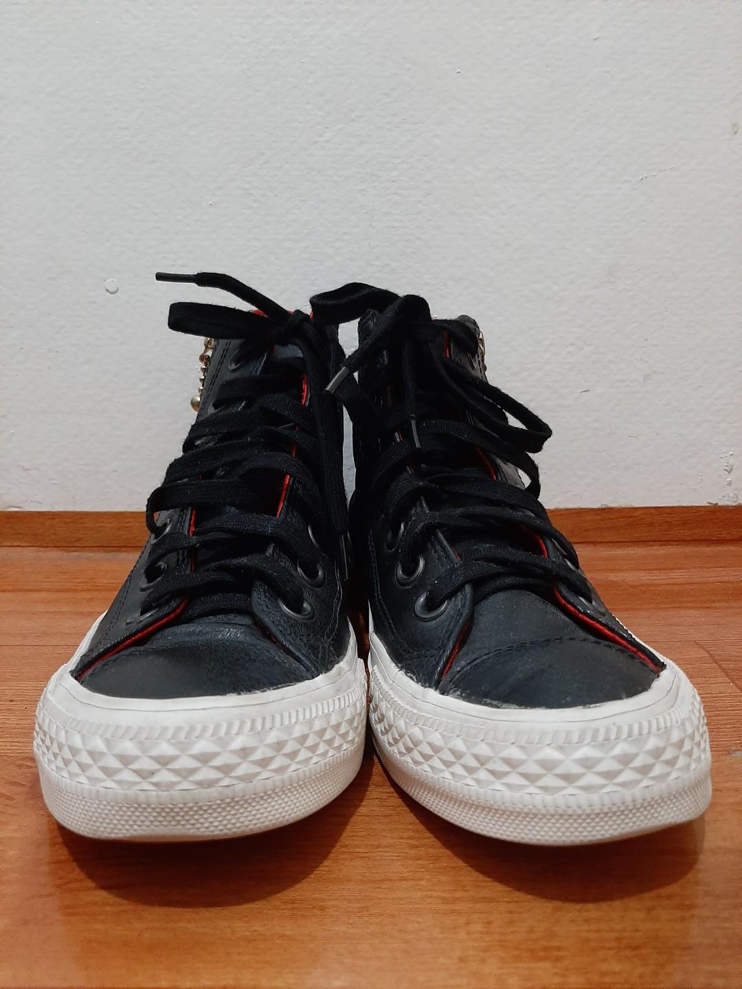 horse converse shoes