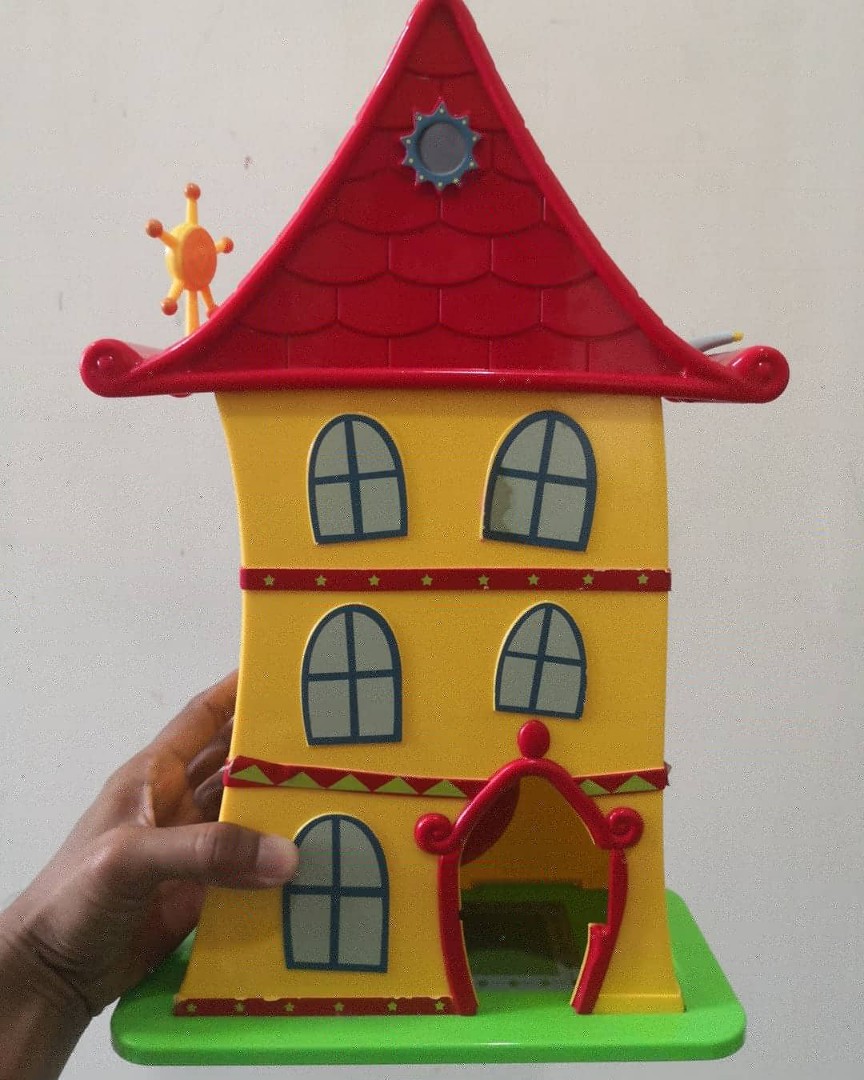 Henry Hugglemonster House, Hobbies & Toys, Toys & Games on Carousell