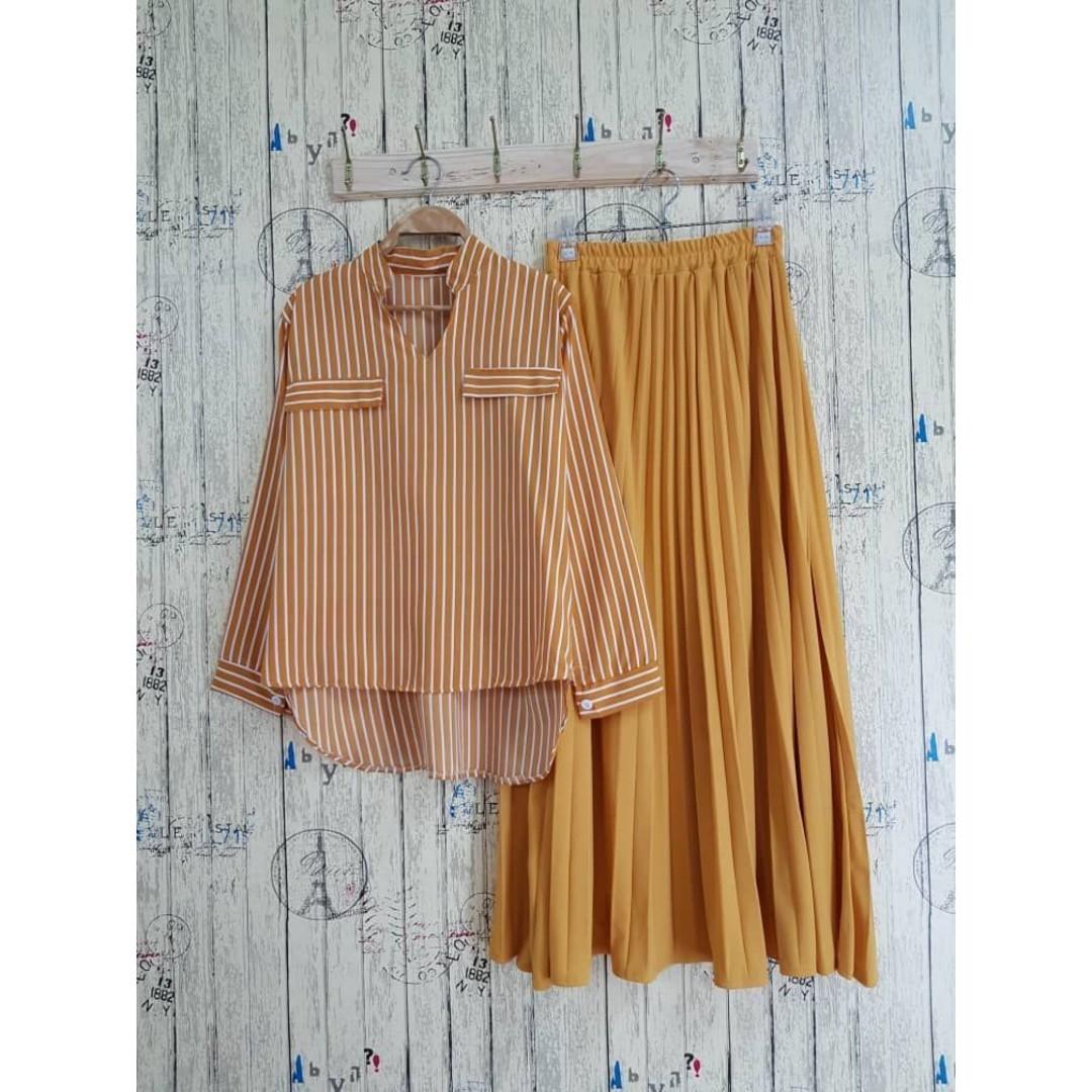 New Set Blouse Strype Dan Skirt Palas Women S Fashion Dresses Sets Traditional Ethnic Wear On Carousell