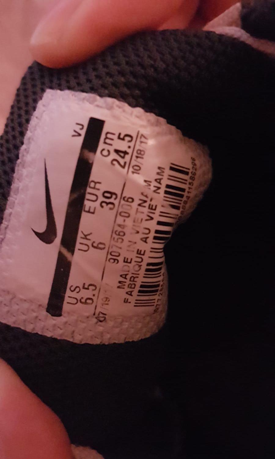 nike soccer spikes