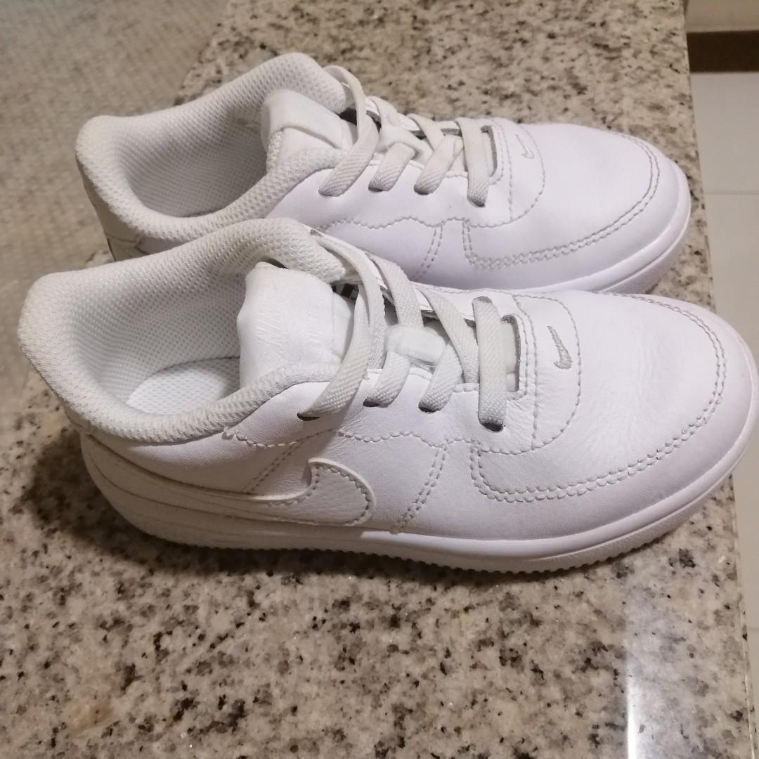 Nike White Shoes, Babies & Kids, Babies & Kids Fashion on Carousell