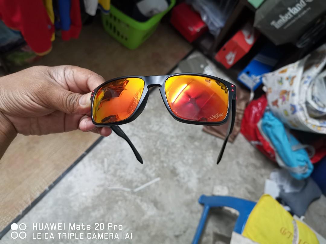 oakley holbrook ducati