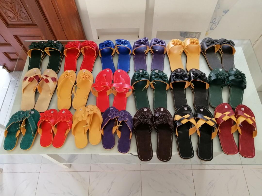 Slippers for kids adults (Category: Socks & Tights) located in Tagaytay City. Submitted by genall (Listing ID 266558008, Image 1). Description: For kids and adult Adult Size 5 6 7 8 9 onhand Kids 13 14 15 onhand.