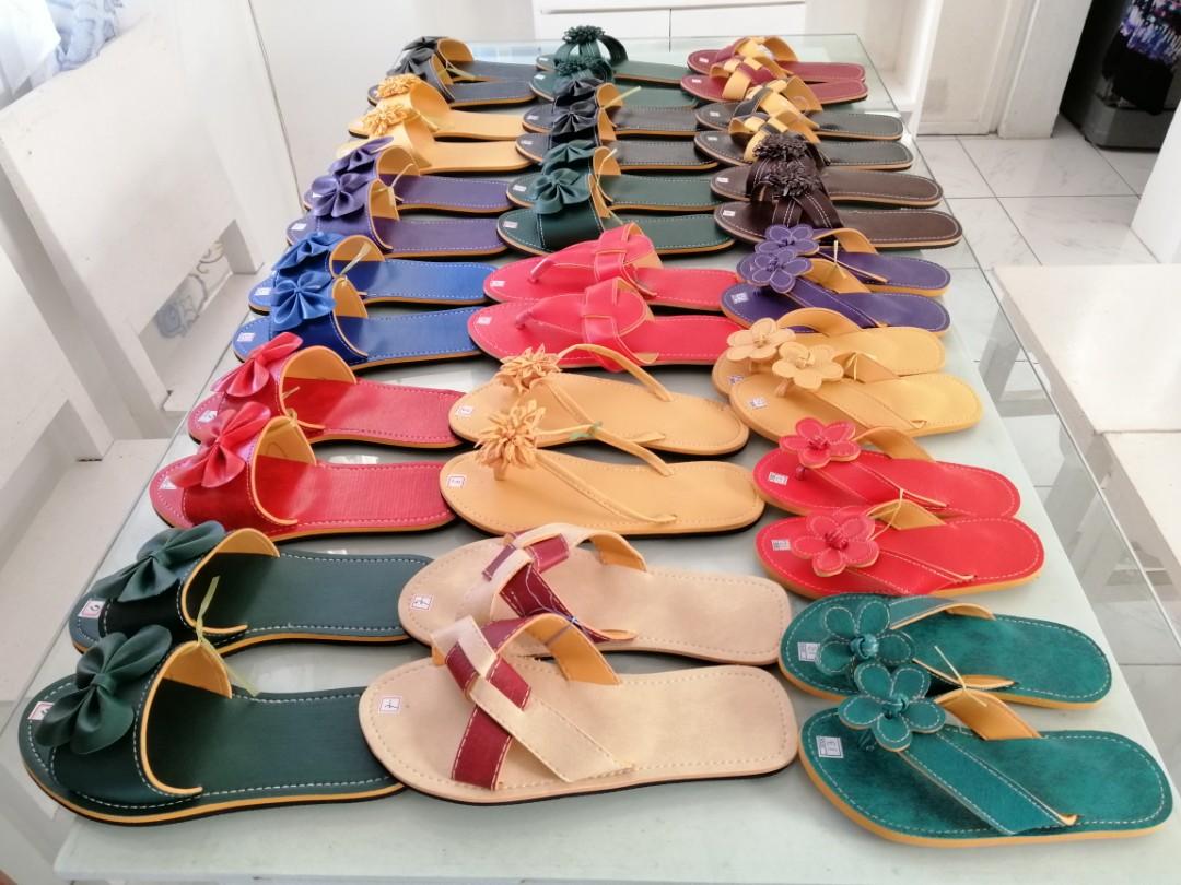 Slippers for kids adults (Category: Socks & Tights) located in Tagaytay City. Submitted by genall (Listing ID 266558008, Image 2). Description: For kids and adult Adult Size 5 6 7 8 9 onhand Kids 13 14 15 onhand.