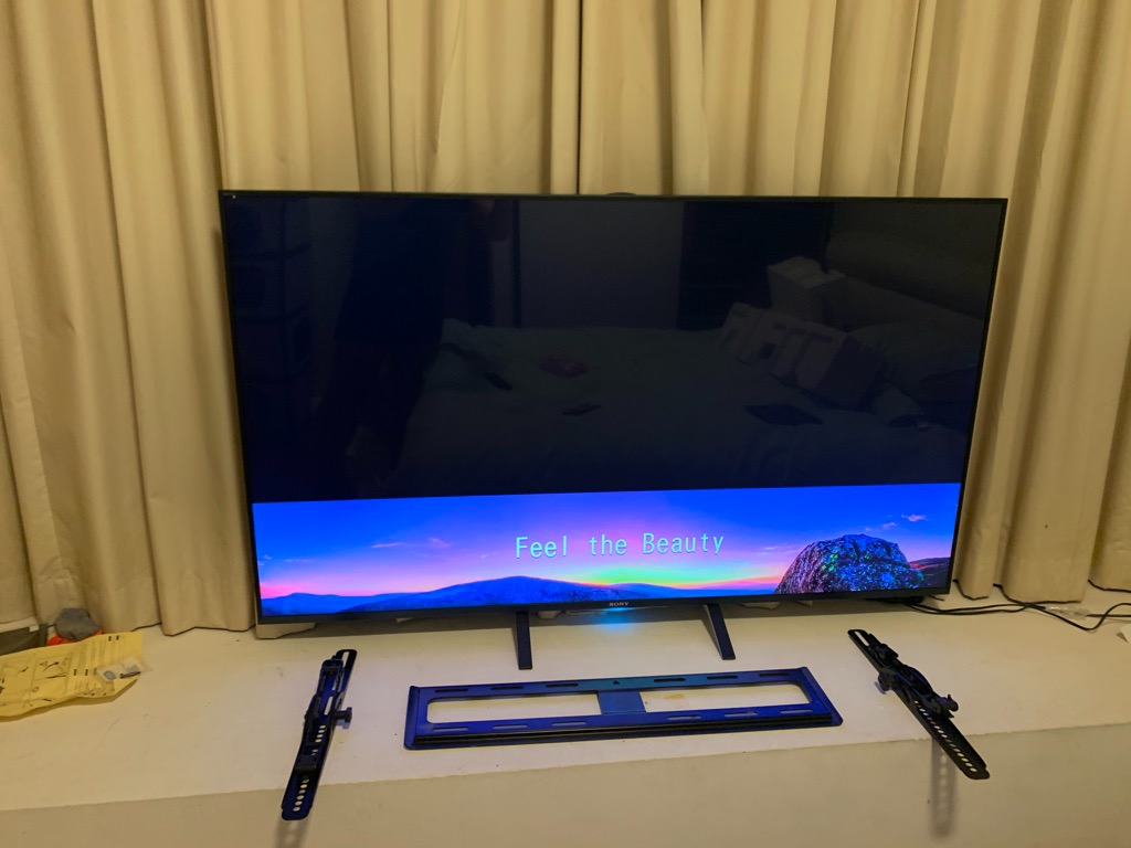 Sony Bravia 65" KD65X8500B 4K UHD LCD TV. Includes wall mount bracket, TV & Home Appliances, TV