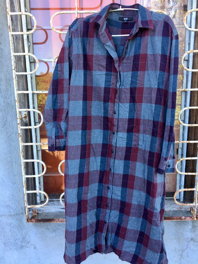 Uniqlo Checkered Dress (Category: Dresses) located in Paranaque City. Submitted by StealStyle (Listing ID 266542621, Image 1). Description: Only used twice or thrice. In very good condition. Dress is below the knee with belt hooks on the waist (can’t find the belt)..