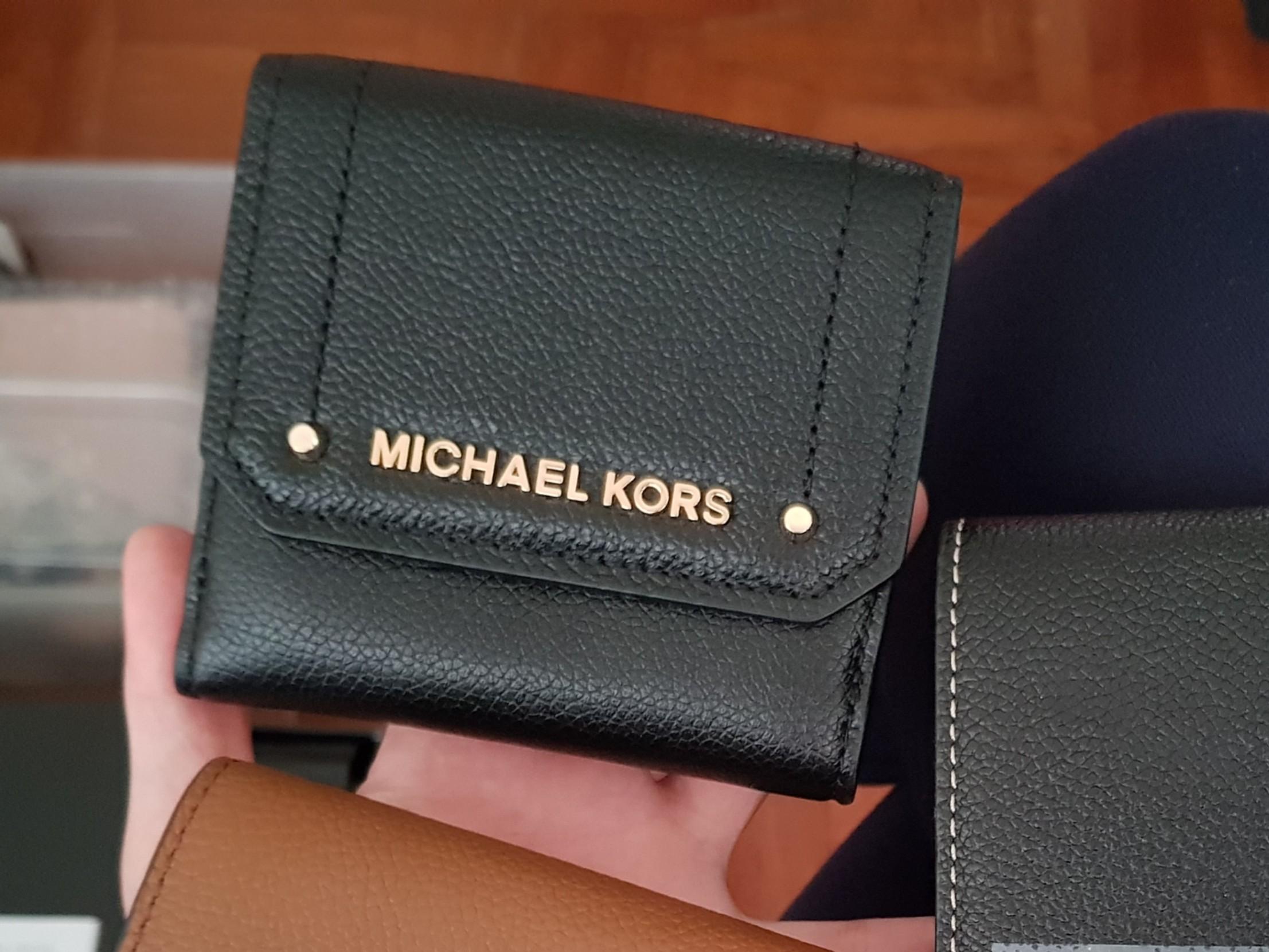 michael kors hayes trifold wallet