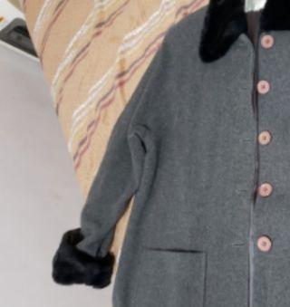 女装靚绒缕 Lady's Jacket (Velvet ) for nursing use.