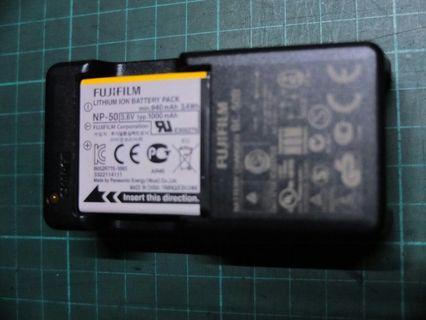 Original Fujifilm charger plus NP50 battery for x10 x20