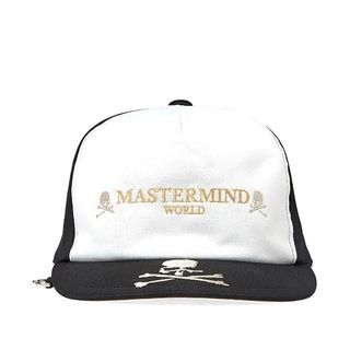 (Category: ) located in . Submitted by pandemic.streetwear (Listing ID 222880900, Image 1). Description: .
