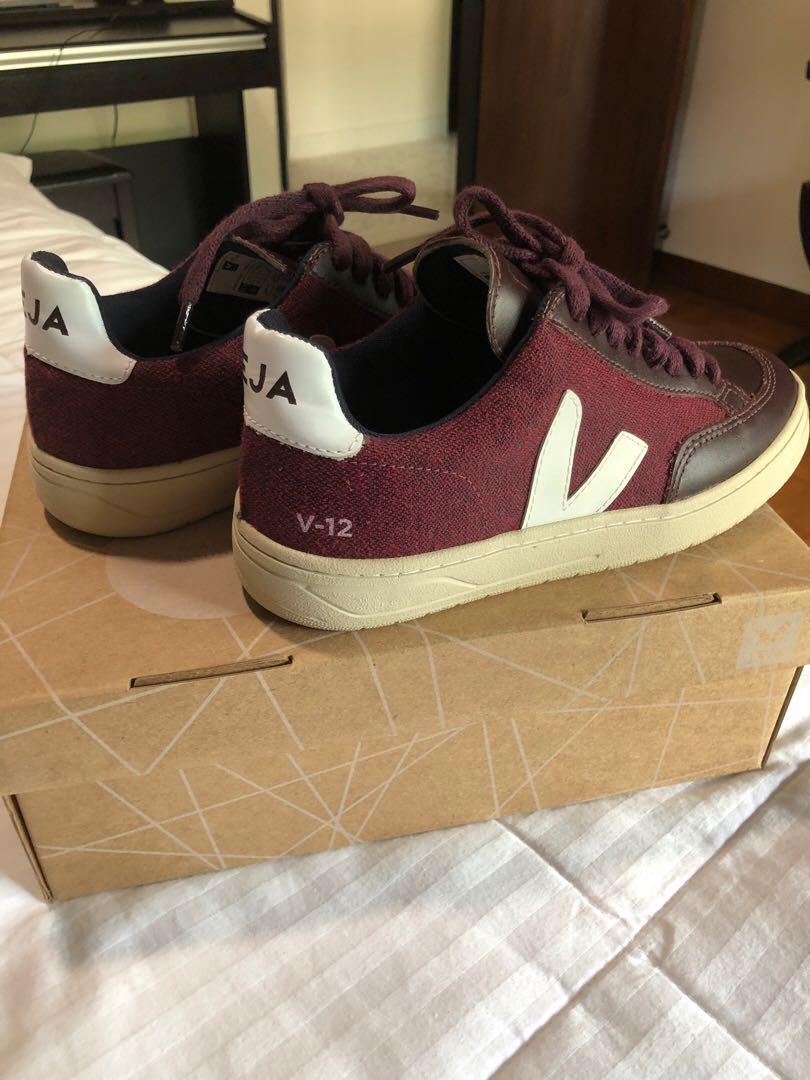 Veja v12 burgundy shop