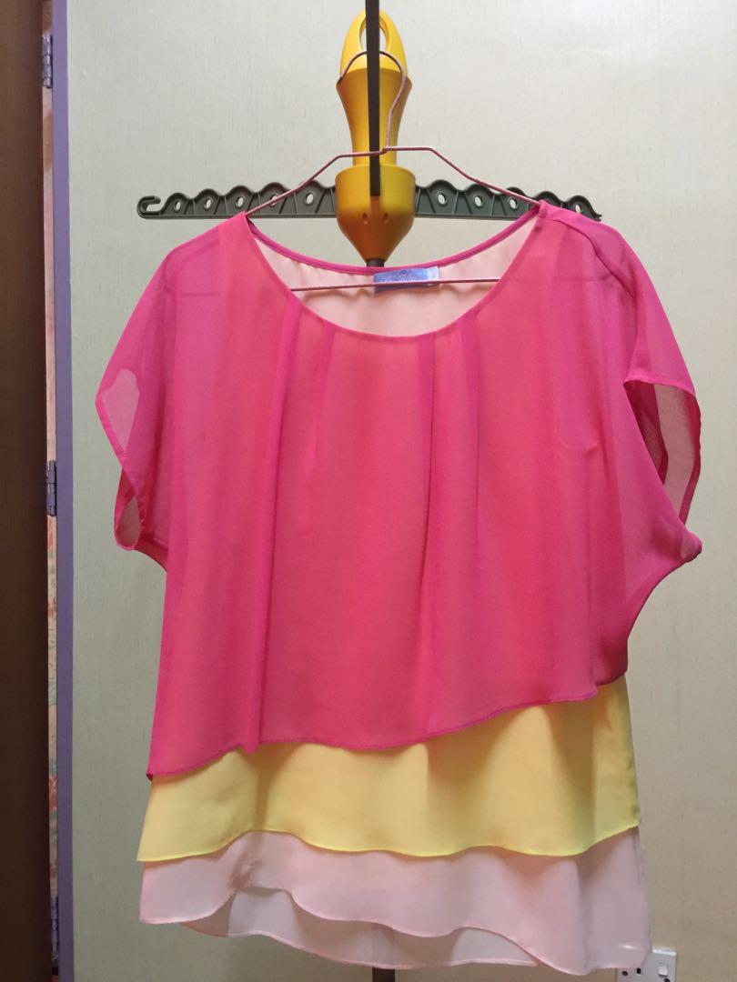 Layer blouse (Category: Blouses) located in Kuala Lumpur. Submitted by yellow_moon (Listing ID 266687375, Image 1). Description: .