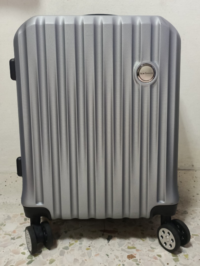 New Yorker Cabin Size 20 Inch Luggage