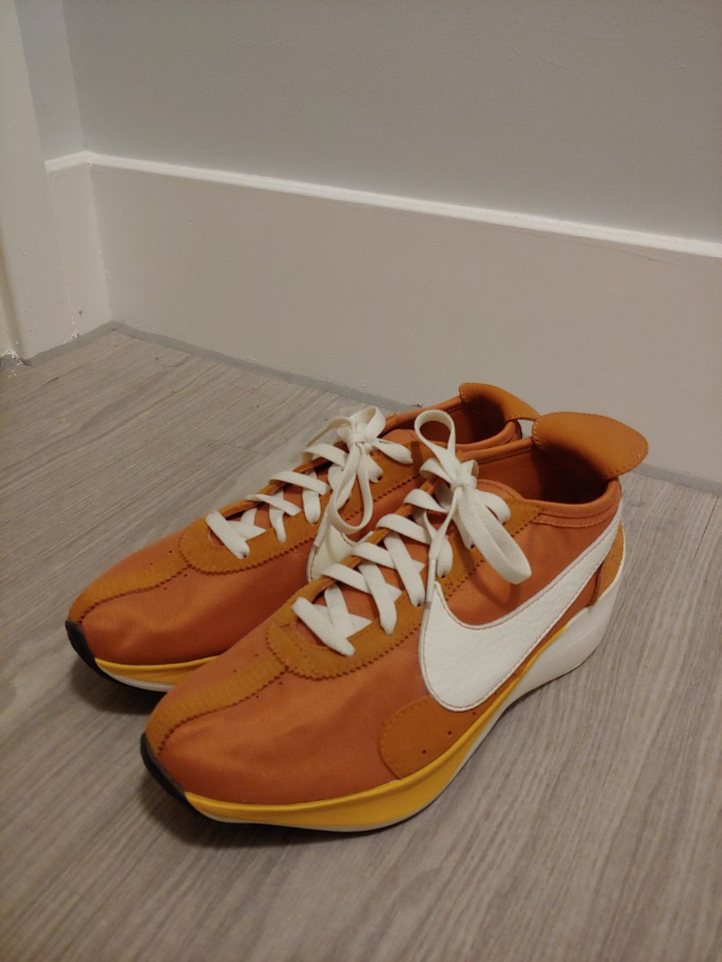 nike moon racer monarch