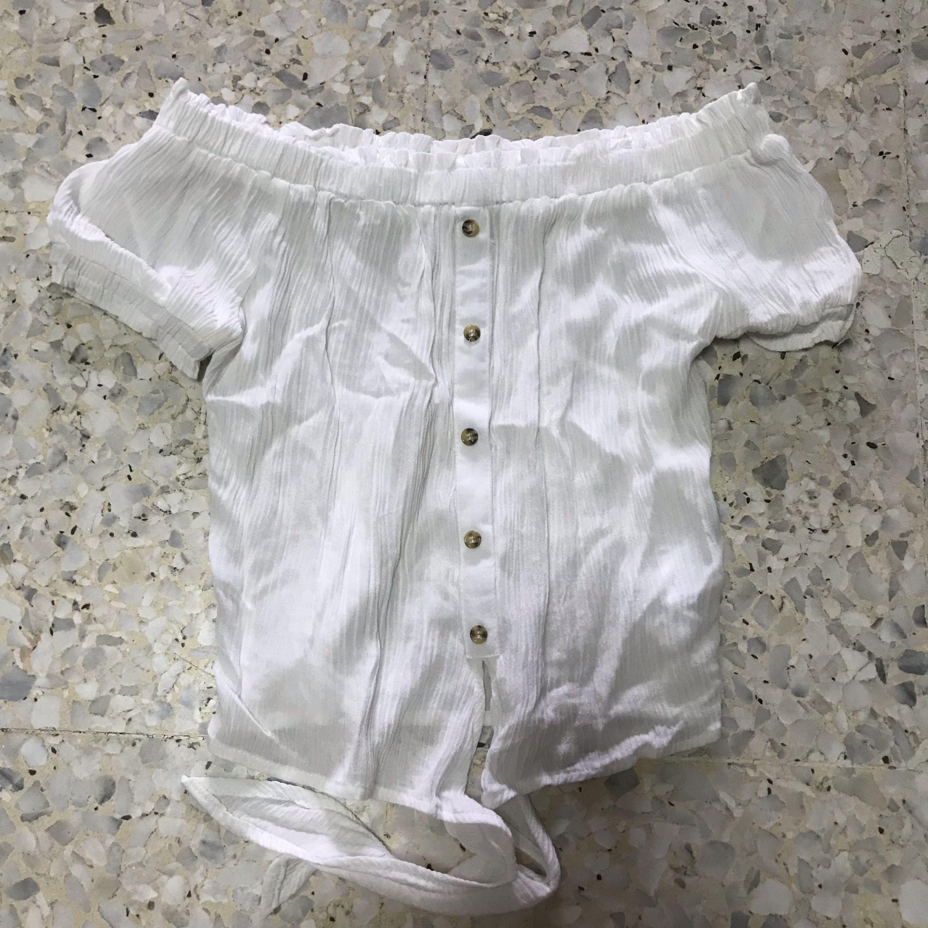 OFF SHOULD BUTTON TOP (Category: Other Tops) located in Singapore. Submitted by cheyennx (Listing ID 266724032, Image 1). Description: BNWOT never used before pretty cute.