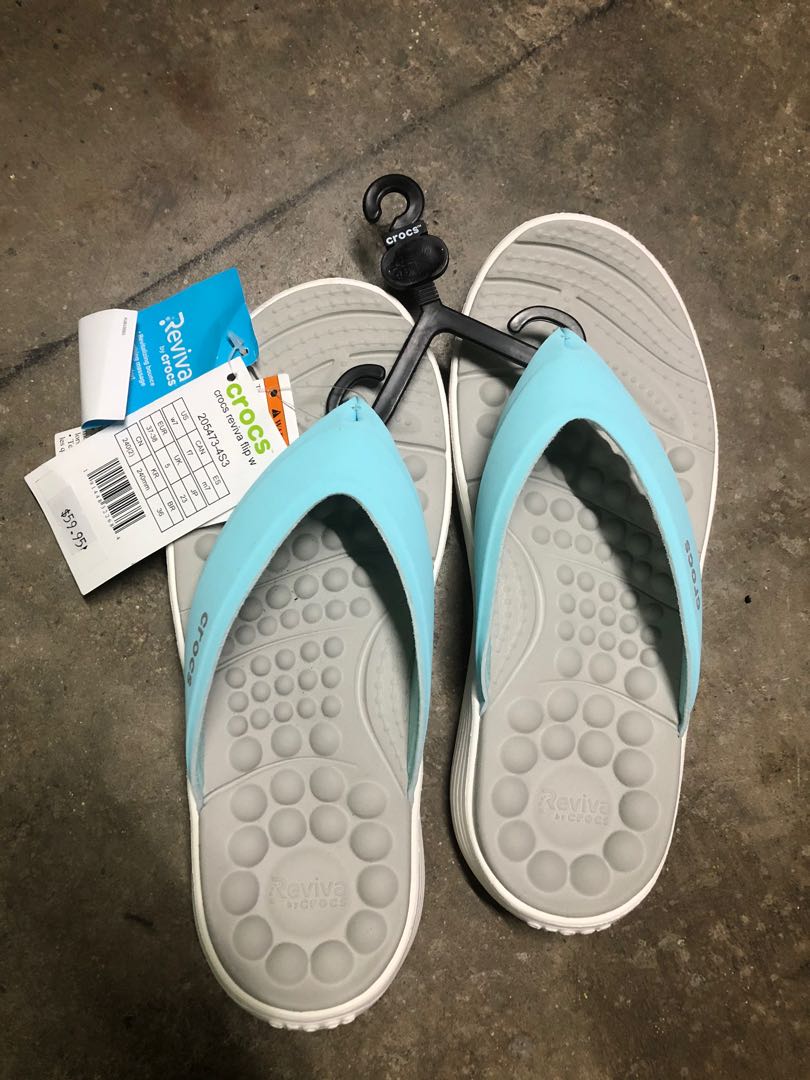 Crocs reviva flip w sales