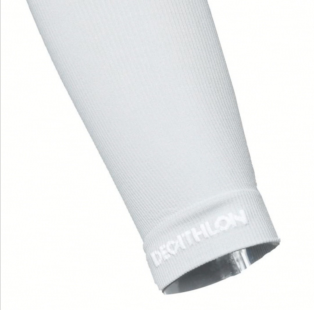 Arm sleeves decathlon, Sports Equipment, Sports & Games, Water Sports on Carousell