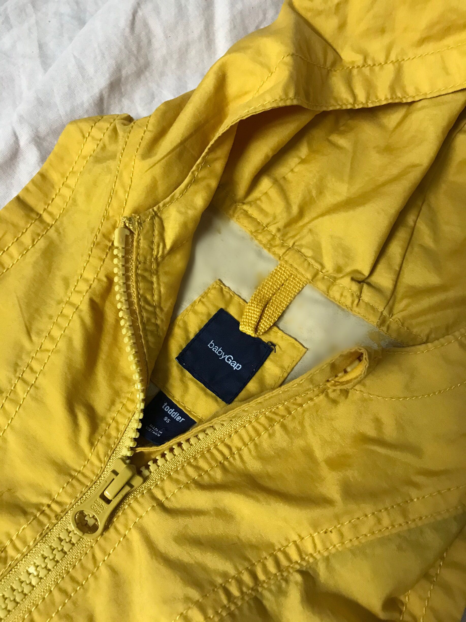 Baby gap yellow hotsell raincoat