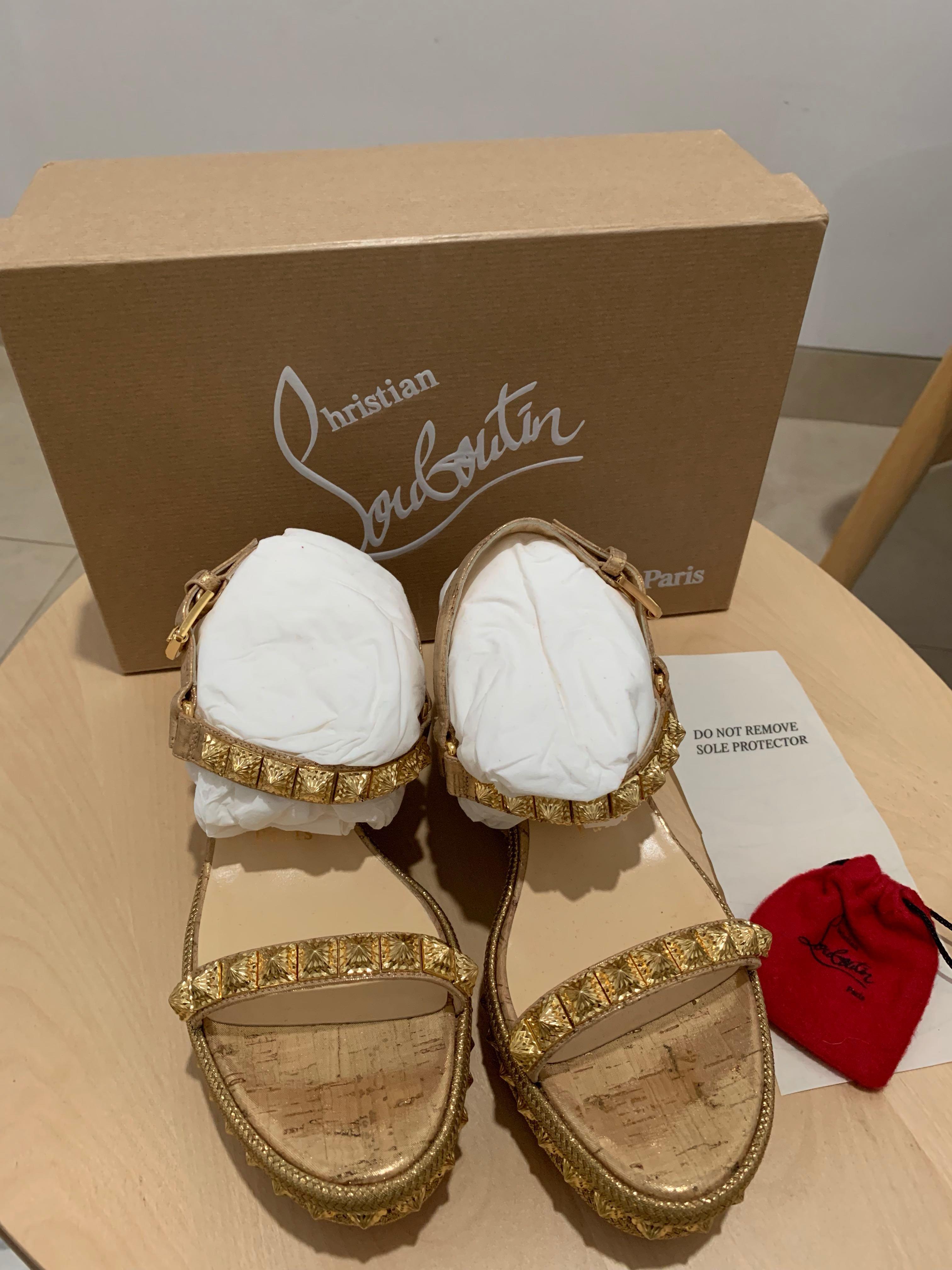 Christian clearance louboutin pyradiams