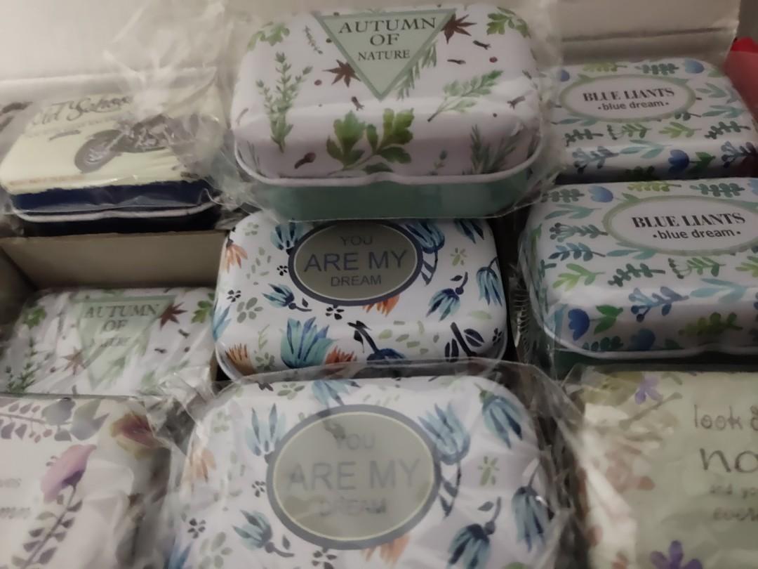 Collectables and functionable Tin Boxes (Category: Accessories) located in Singapore. Submitted by ipkoh (Listing ID 266839259, Image 3). Description: Buy 1- $3 Buy 5 or more, $2 each. Courier $5 Postage according to purchase. Best is to self collect at Woodgrove macdonalds. Useful for travel and storing small items such as safety pins, Earpiece, buttons, jewellery etc. Beautiful quotes imprints..