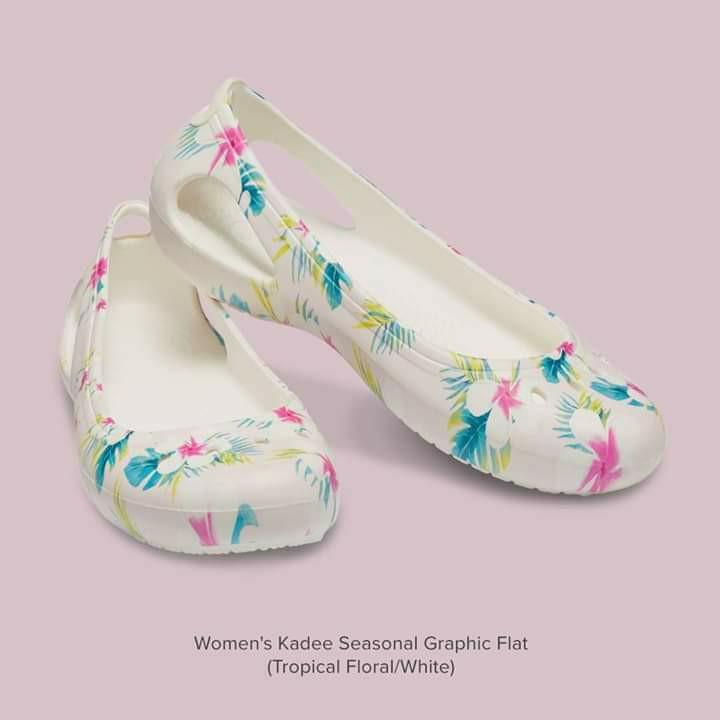 Crocs kadee graphic 2025 flat