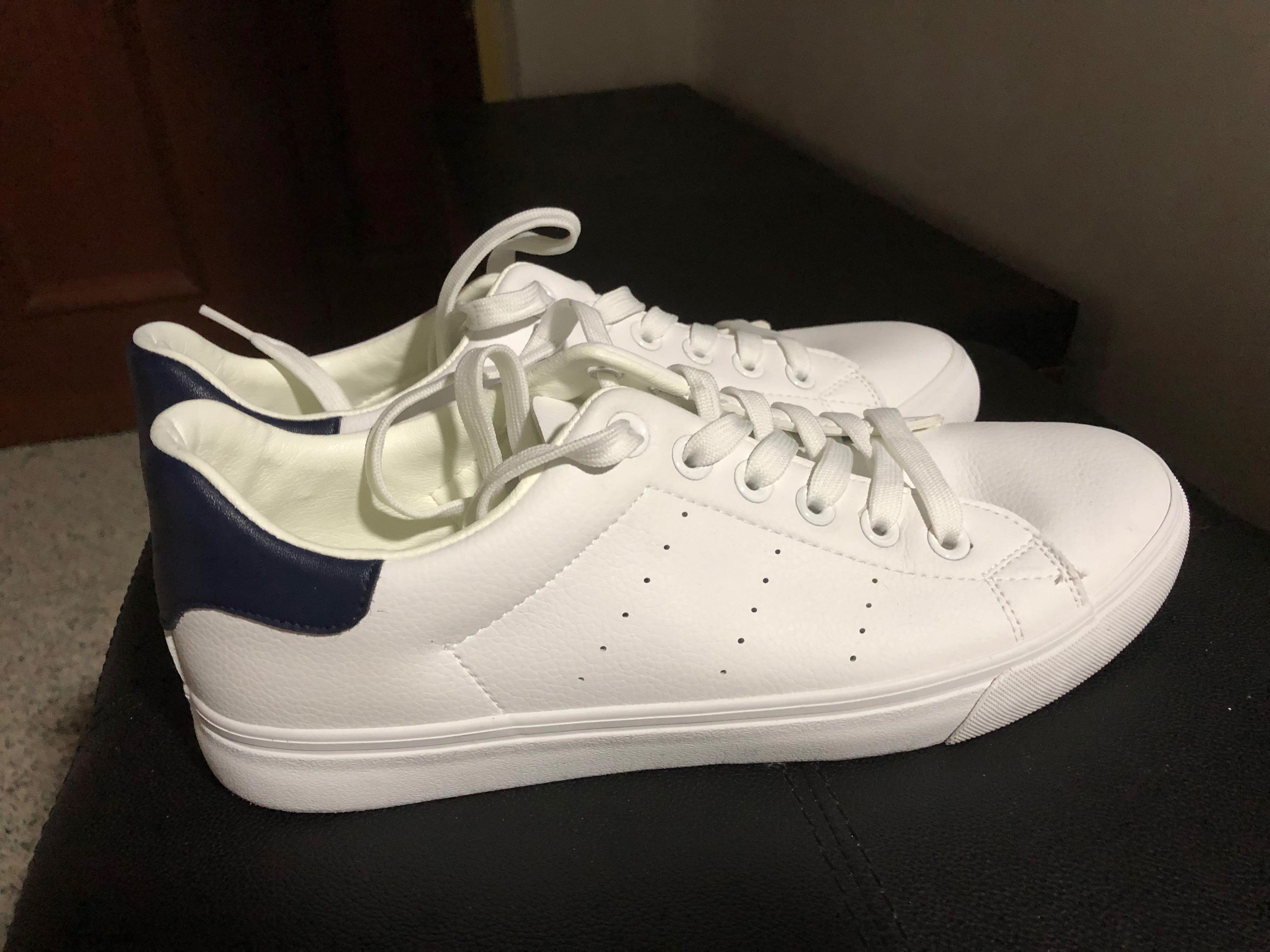 Hotwind white sneakers