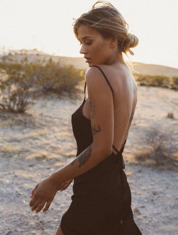 Jagger and stone the edie midi dress best sale