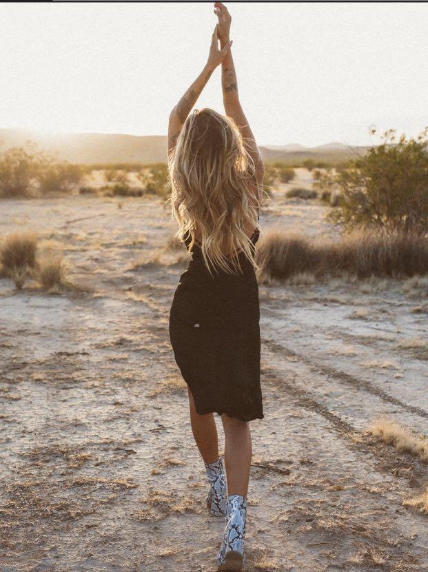 Jagger & stone the edie store midi dress