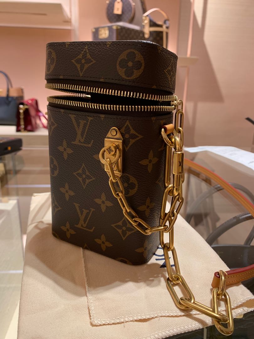 LV Louis Vuitton Sac phone box, Luxury, Bags & Wallets on Carousell