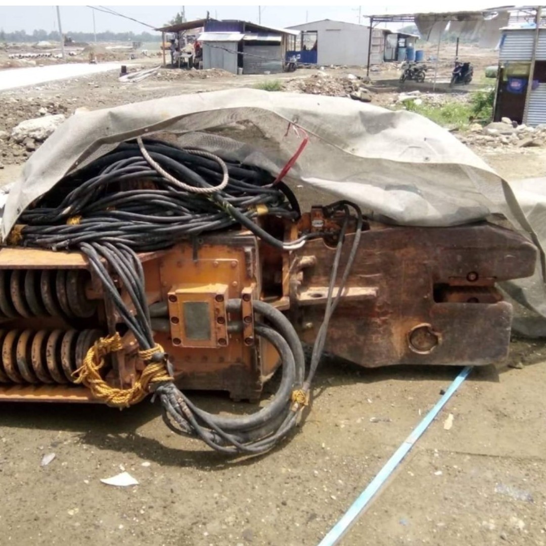 VIBRO HAMMER FOR SALE / FOR RENT, Commercial & Industrial, Construction