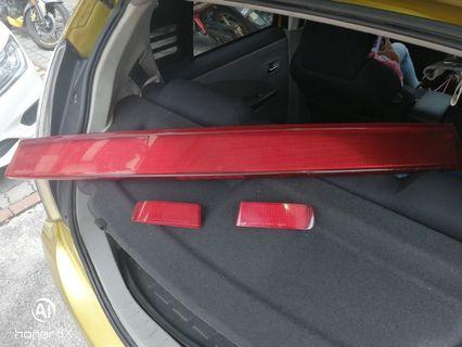 Spoiler n reflector untuk viva Avy..