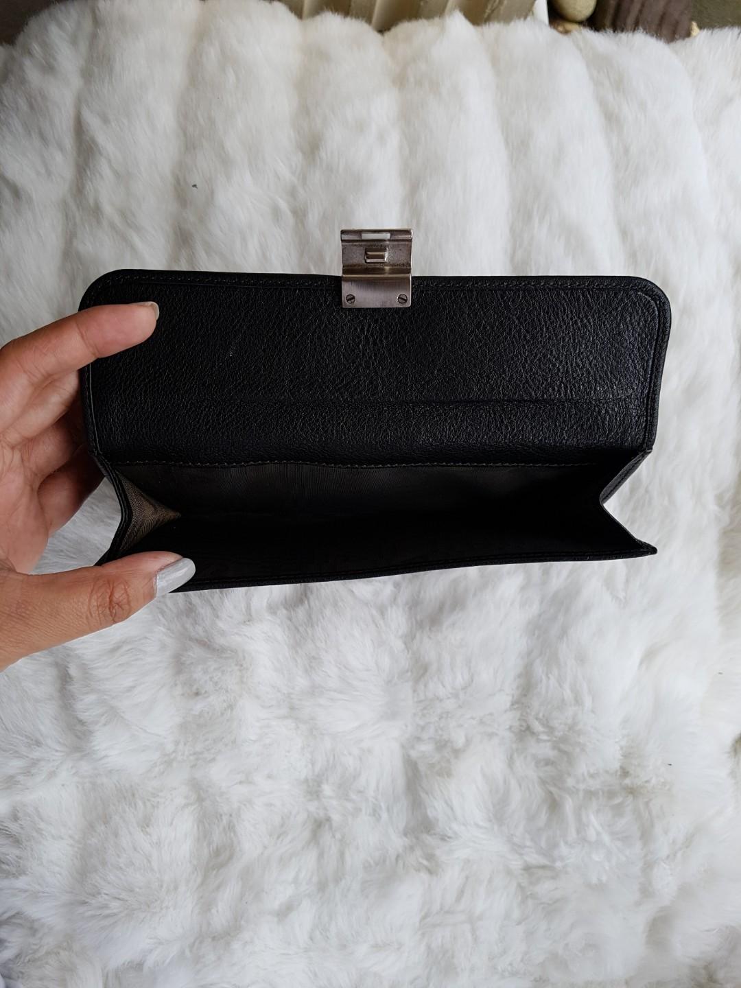 Authentic Preowned Salvatore Ferragamo Wallet (Category: Luxury Bags & Wallets) located in San Pablo. Submitted by watchyouwantphsecond (Listing ID 267077442, Image 3). Description: Authentic Preowned Salvatore Ferragamo Wallet Complete Inclusion Interior 9/10 Exterior 9/10.