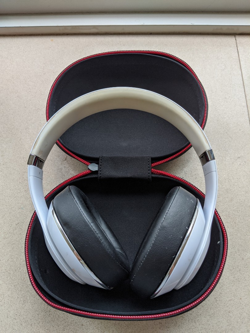 Beats Studio 2 Wireless, Audio, Headphones & Headsets on Carousell