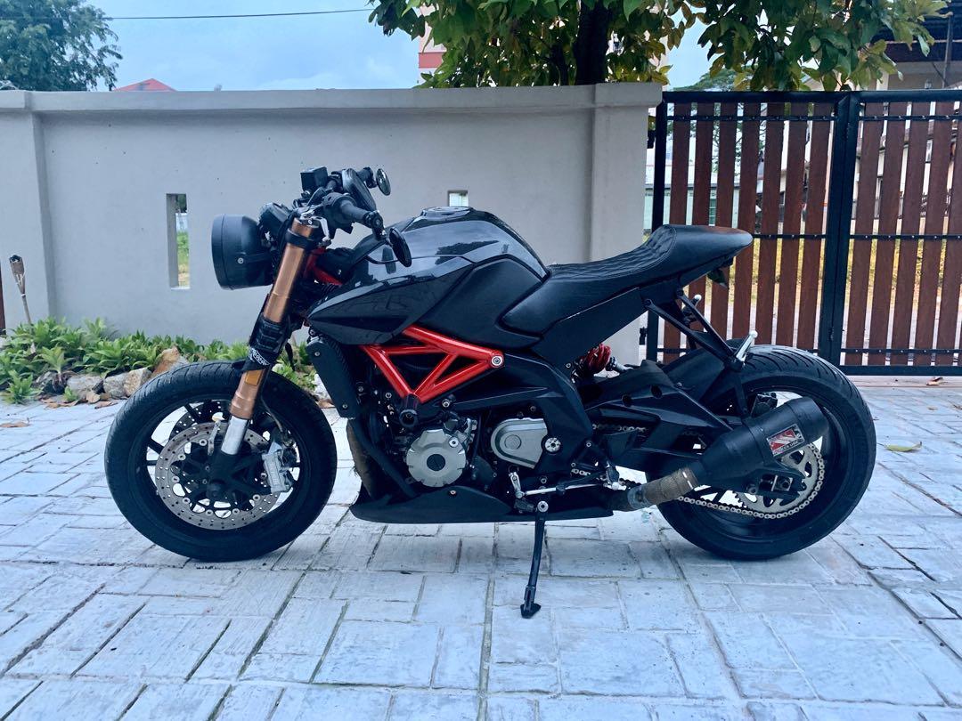 Benelli tnt top 600 cafe racer
