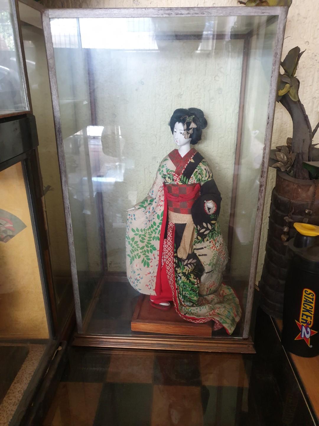Glass display case (Category: Storage Boxes & Baskets) located in Cebu City. Submitted by jo.cruz (Listing ID 267112117, Image 3). Description: selling assorted glass display case for 200 each. Those are glass case of all my japanese doll collection. I transfer my collection in a curio cabinet..