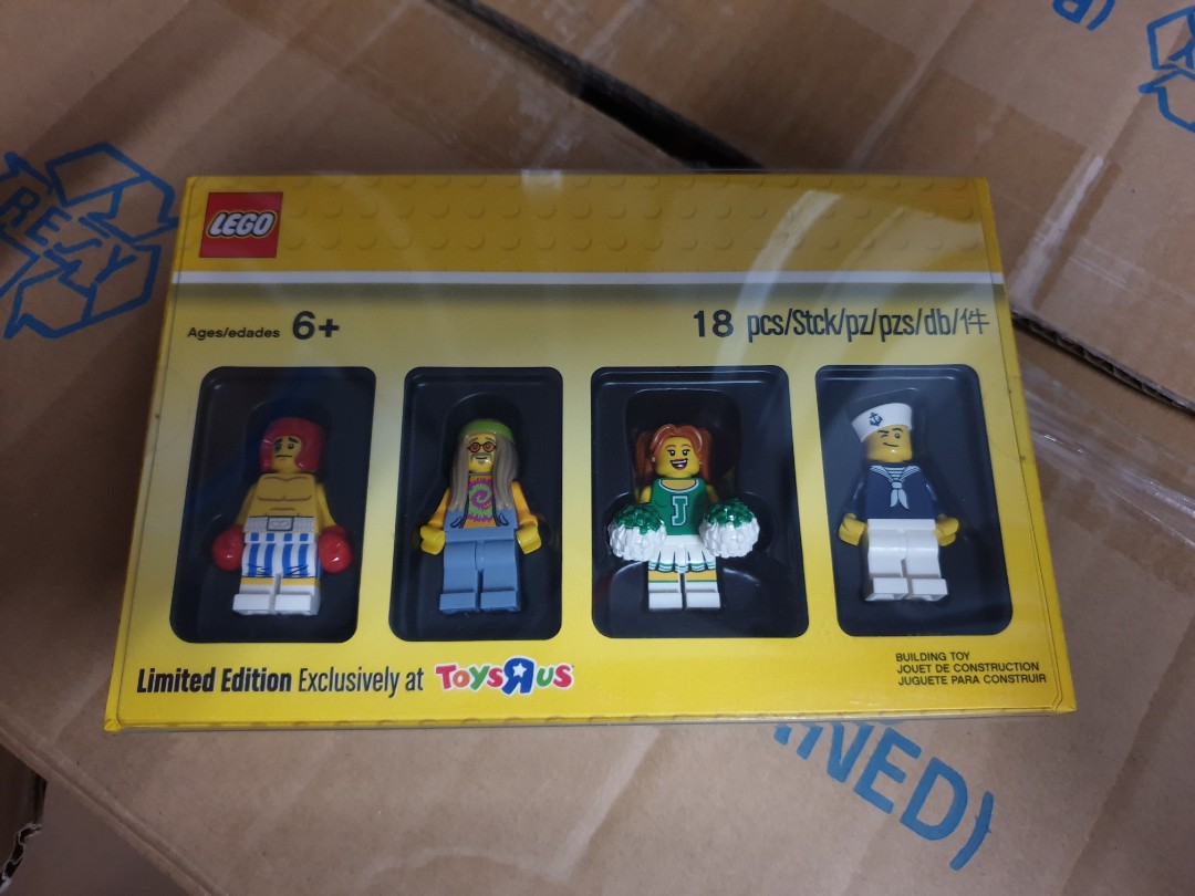 Lego Toys R Us Bricktober 5004941, Hobbies & Toys, Toys & Games on
