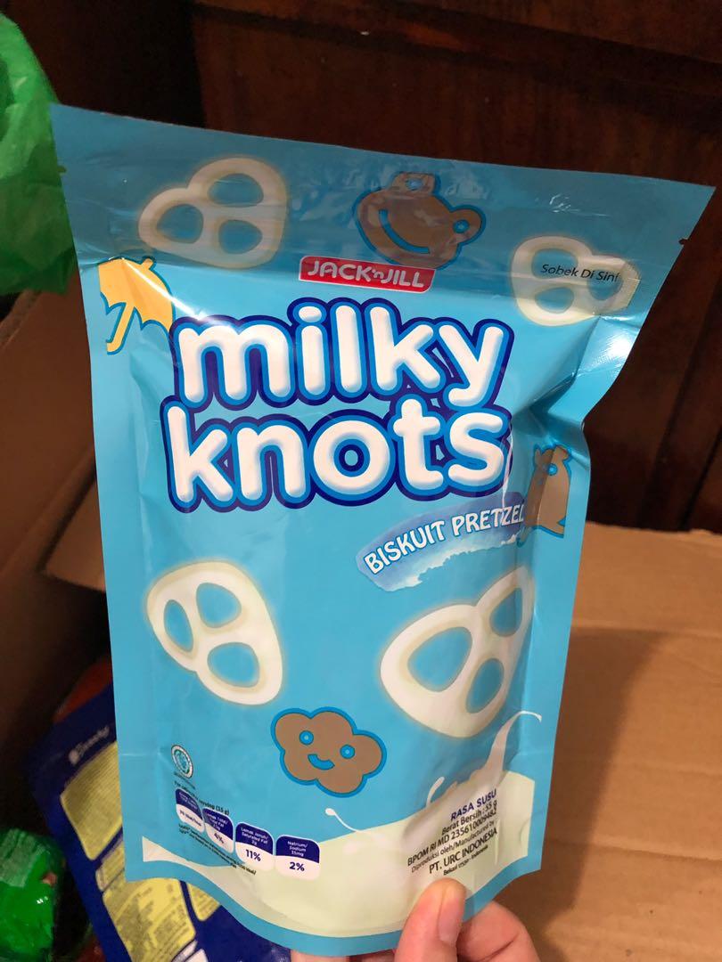 Milky knots jack n Jill pretzel snack white chocolate coklat putih