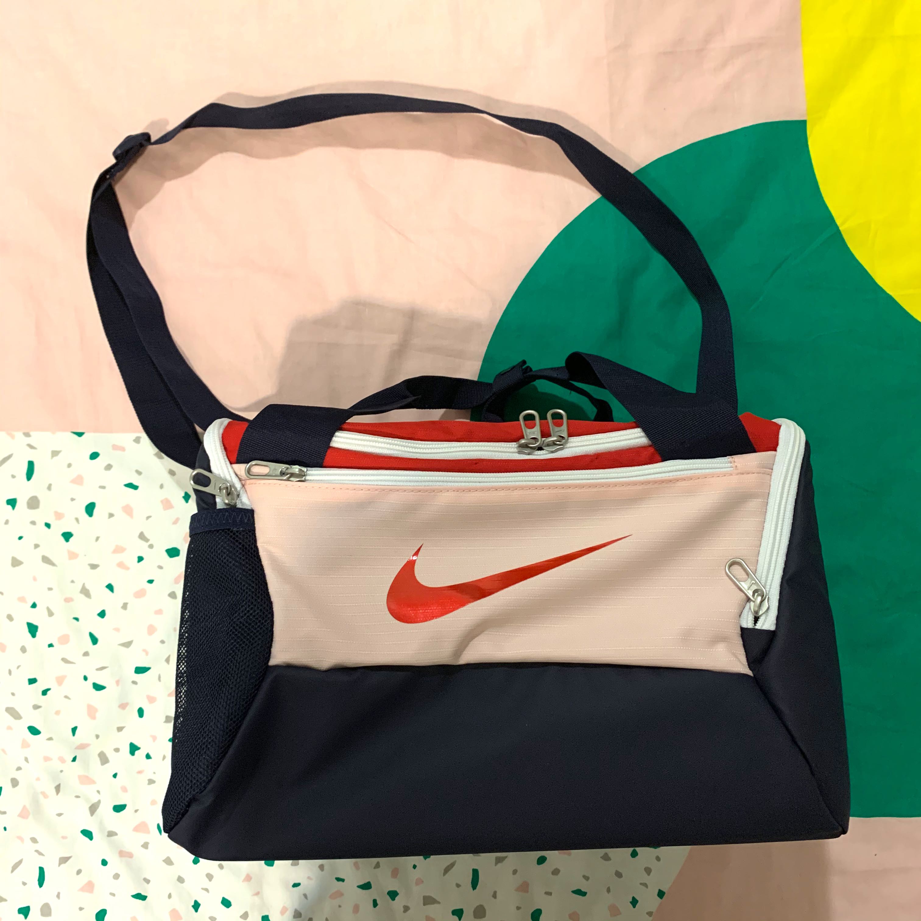 Nike pastel bag top