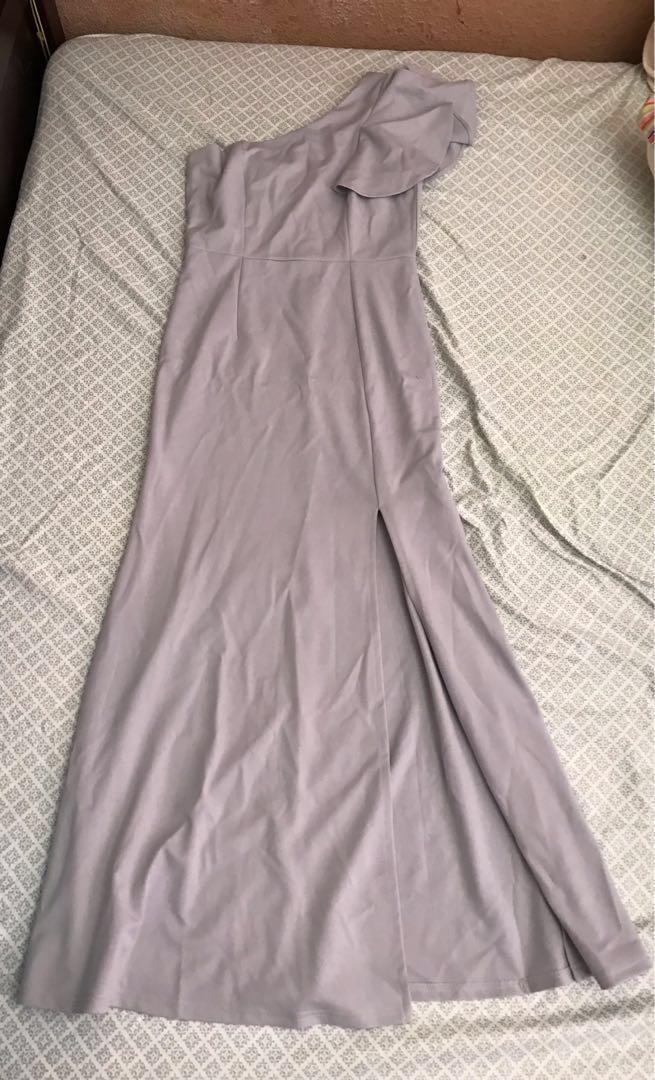 One shoulder long dress with slit (gray) (Category: Dresses) located in Quezon City. Submitted by kmf1004 (Listing ID 267029387, Image 2). Description: - Used once .
