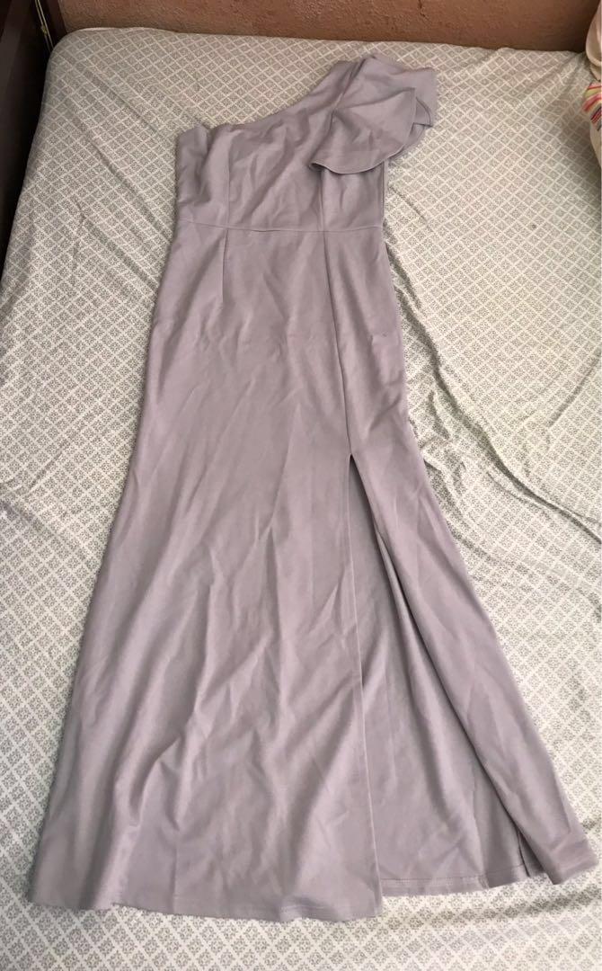 One shoulder long dress with slit (gray) (Category: Dresses) located in Quezon City. Submitted by kmf1004 (Listing ID 267029387, Image 1). Description: - Used once .