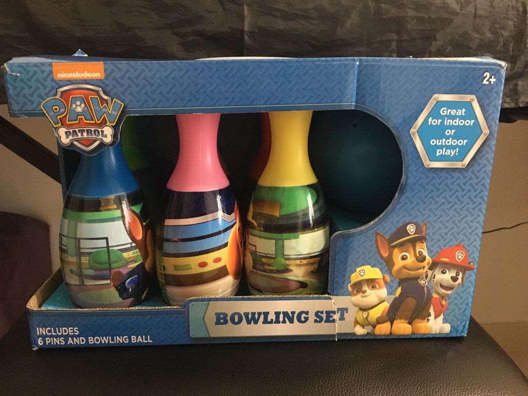 Nickelodeon Paw Patrol Light up Bowling Set 
