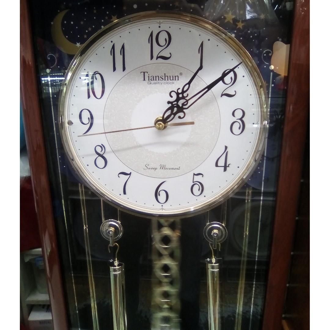 Tianshun Plaza Quartz Pendulum Antique Vintage Time Table Wall Clock