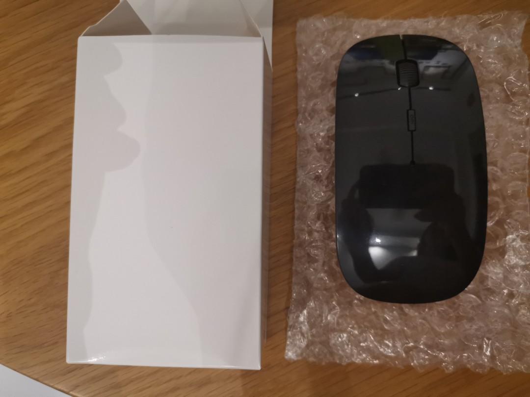 Wireless Mouse (Category: Mouse & Mousepads) located in Singapore. Submitted by stwbsm (Listing ID 267121072, Image 1). Description: .