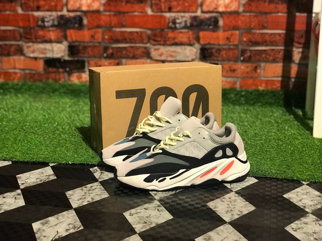YEEZY 700 wave runner 36 39 44 4 6 10uk Rm220.00 pos sm Premium quality Reflect cahaya